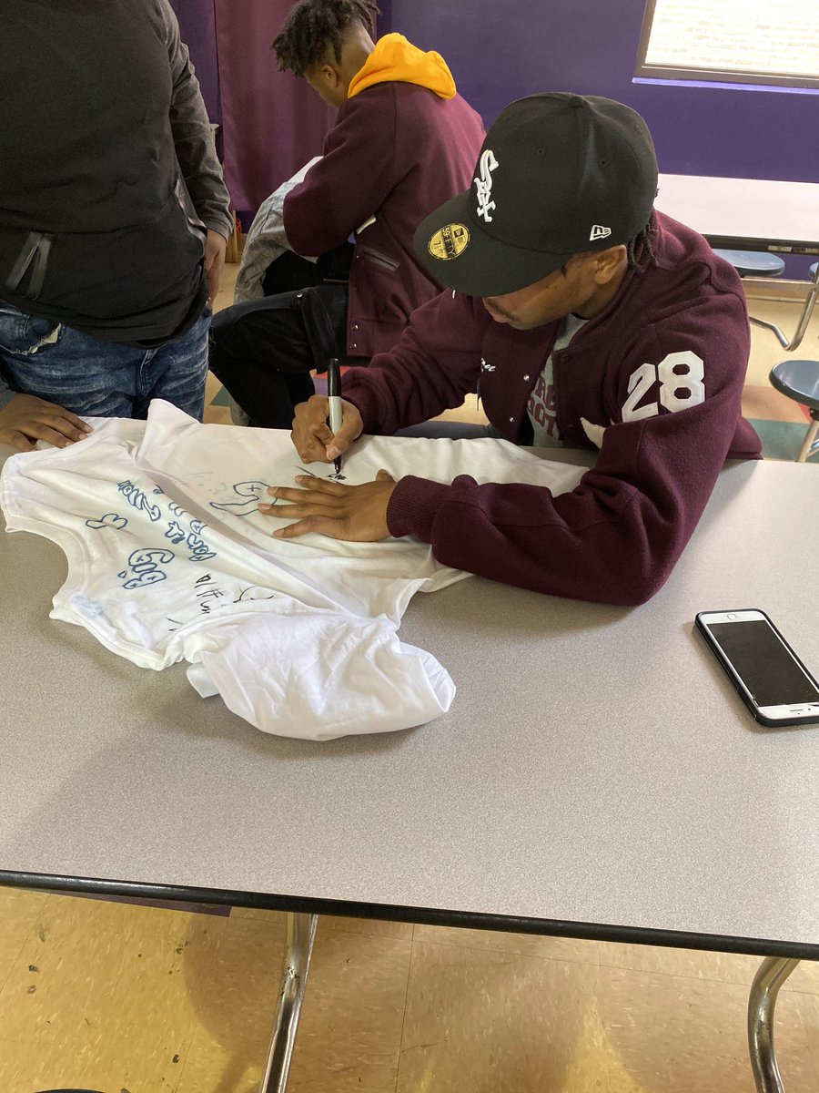 Morehouse_SAAC's tweet photo. Community Engagement Alert 🚨: #MHCSAAC engaged youth at Genesis Innovation Academy’s anti bullying rally. Ed Nelson & Will Callaway(🏈) spent two hours talking to kids about the impact of bullying. The group took pictures and signed shirts as well. #MorehouseServes #MaroonTigers https://t.co/KX80b5hAaG