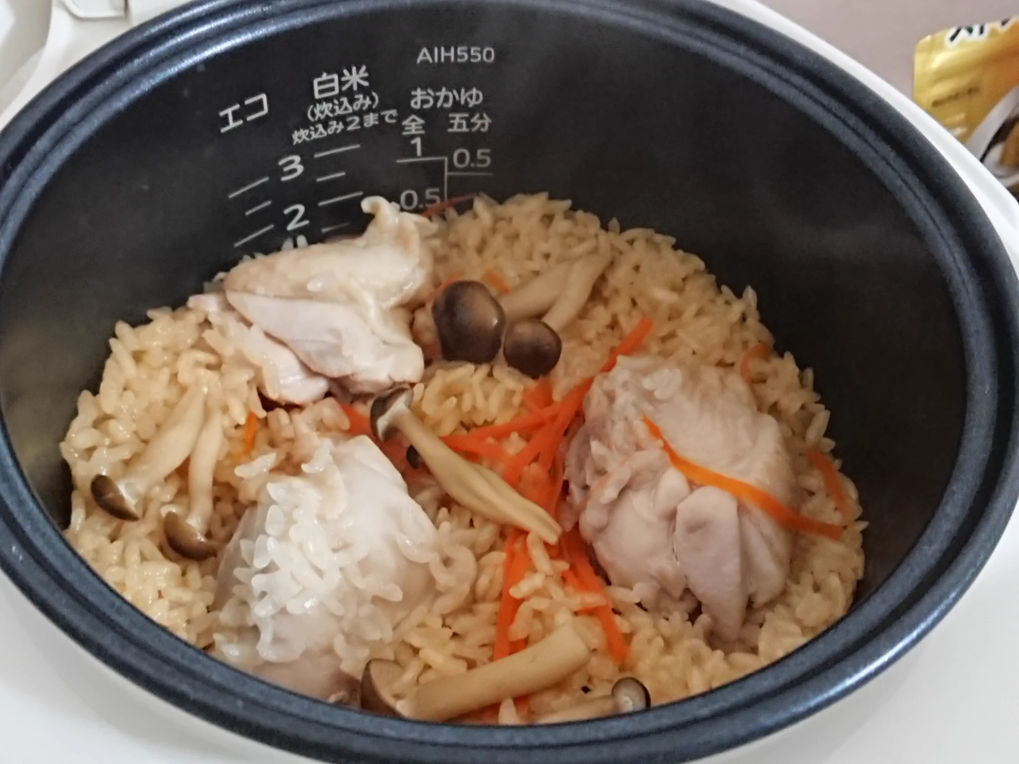 @syunkon0507 今日の昼御飯にしました！
めちゃくちゃ美味しかったー。めんつゆと鳥ももが余ってたので。おこげもうま！ 