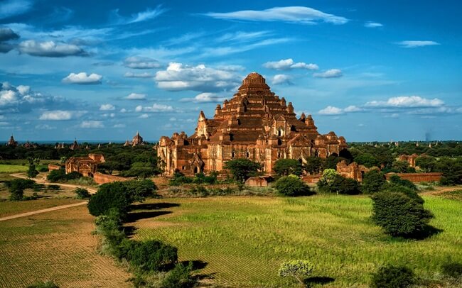 BaganSense's tweet photo. 🙏 Dhammayan Gyi Tample 🙏

Estimated began in 1166, Left incomplete
Merit of King Narathu (1166-1170)

Photo:Credit https://t.co/ZycBsI1CCU