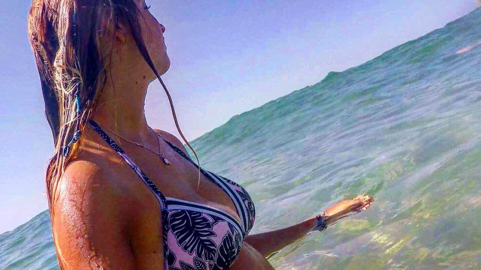 LauraMissen95's tweet photo. I miss waves 🌊 #portugalsoon https://t.co/ms5C0hDh1w