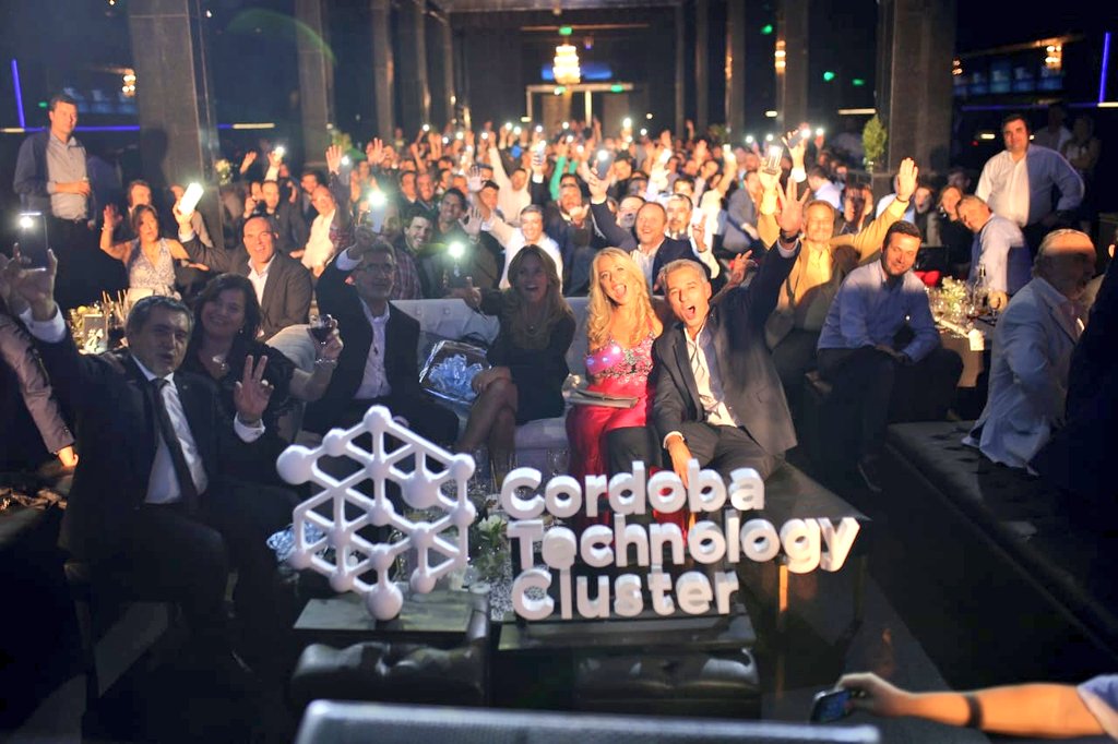 CordobaCluster's tweet photo. Así cerramos el #AniversarioCluster #Cluster18. Gracias por ser parte de éste 2019 marcado por desafíos, hitos, aprendizajes y logros! Que el 2020 nos vuelva a encontrar para seguir potenciando al #SectorTic de Córdoba. https://t.co/Ac2iO27CZ8