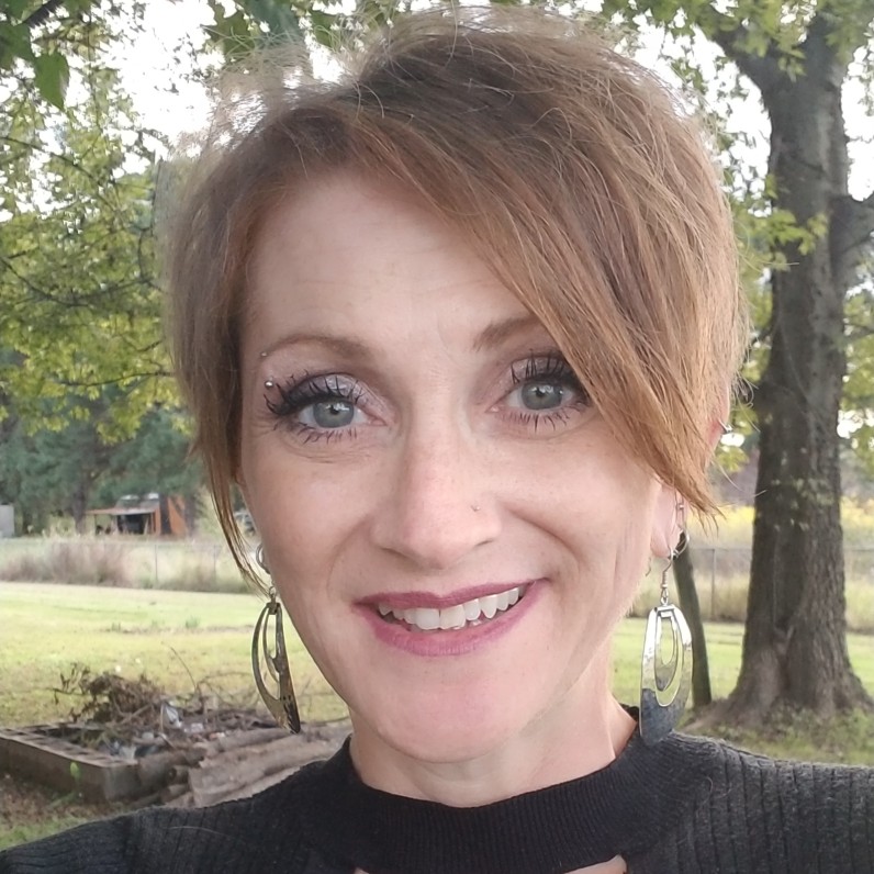 Christina Sage's Instagram, Twitter & Facebook on IDCrawl