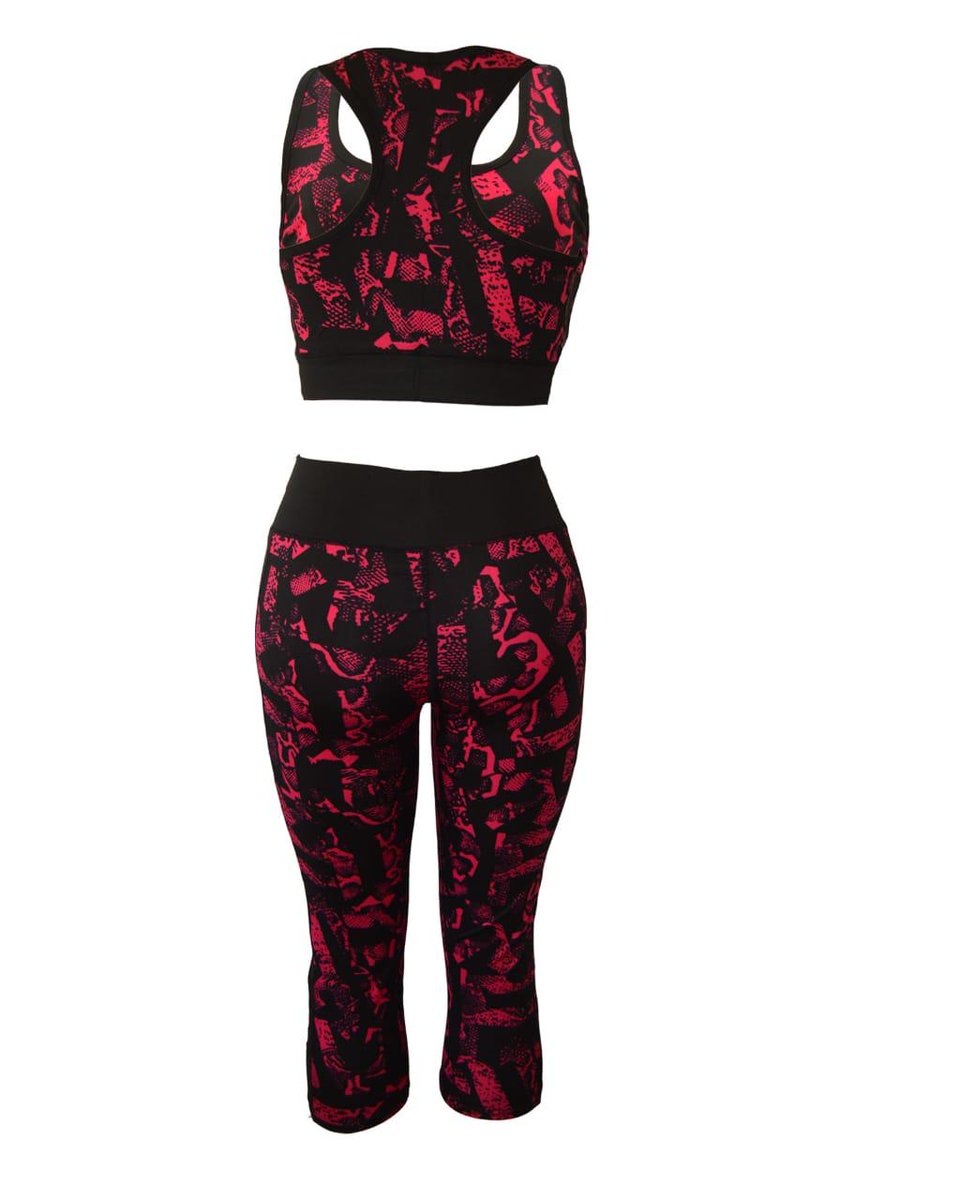 MbaliyethuS's tweet image. Ladies! Ladies!  Ladies! 
Let's sweat in style. Get yourself one of these for only R200 

R100 delivery anywhere in the country and R50 around Sandton. You can also collect it yourself. WhatsApp 0827961312 to place your order.