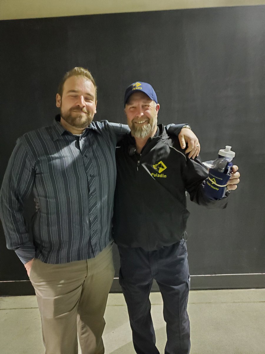 SecurityCarson's tweet photo. More #24hoursofthanks with our event team @KelownaPaladin making the world a safer and friendlier place #paladinfamily @big_daddy_jd https://t.co/Ie1tRRM8Z5
