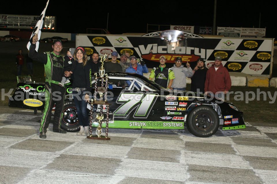 Ashley McCubbin tweet media