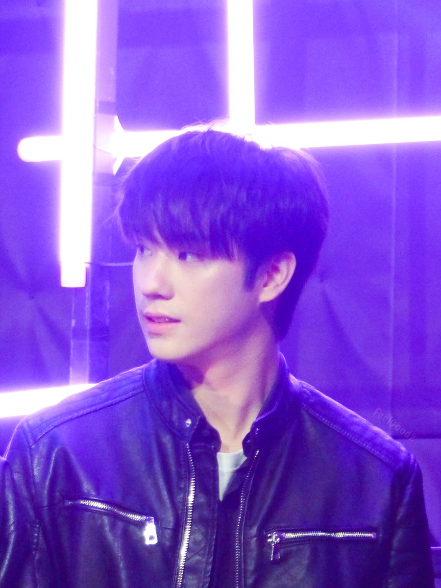 FeelGoodz_'s tweet image. มุมต่างกันแต่บาดใจเหมือนกัน ❤️⚡️

#TEeThanapon 
#Superboyprojectweek10