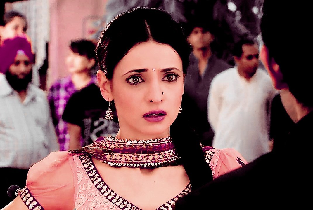 Arnav asks khushi to Pay. #Arshi  #RabbaVe  #IPKKND #SanayaIrani  #BarunSobti