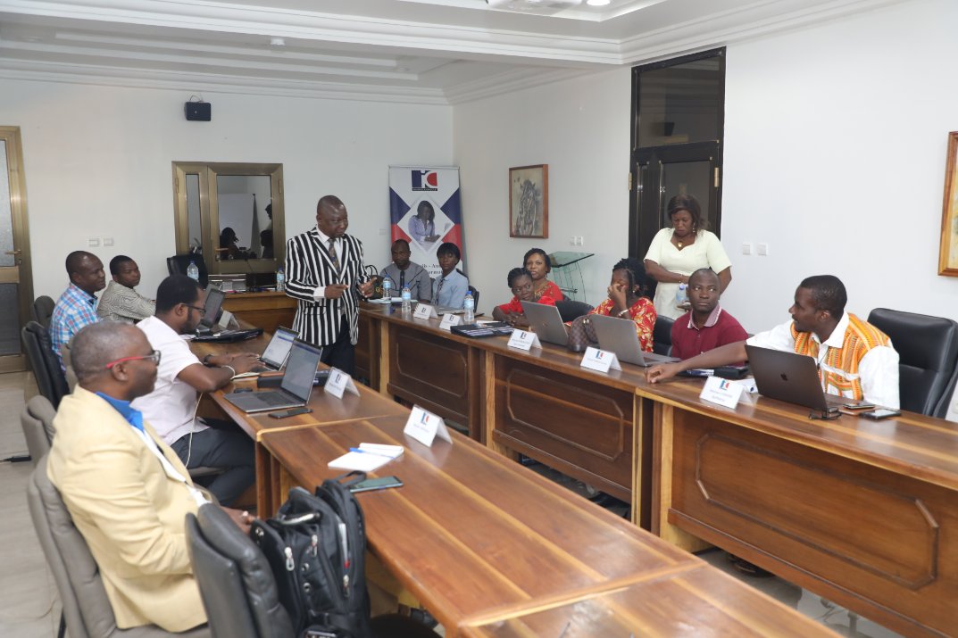 e-Burkina tweet media