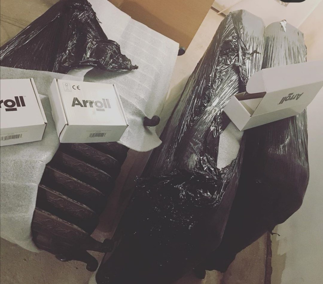 ArrollOfficial's tweet photo. Some delivery images coming through from very happy homeowners. Can't wait to see the installed pictures 🤩.

#castironradiators #interiorinspiration #interiorstyling #interiorstyle #interiordesign #stylingyourhome #decoranddesign #myperiodhomestyle #homeimprovement https://t.co/vgr5eBalri