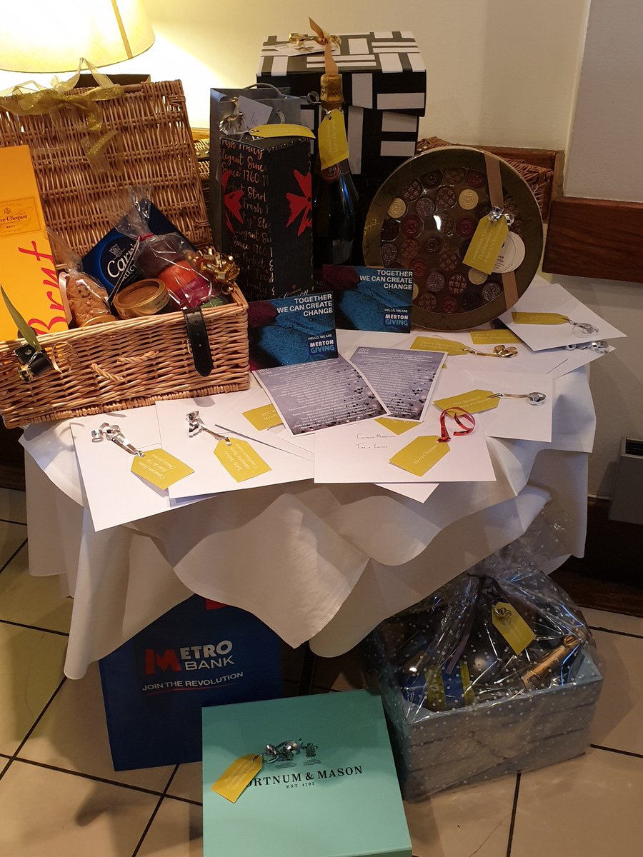 Our #Christmas lunch <a href="/sanlorenzoSW19/">San Lorenzo Wimbledon</a> is filling up fast!
We are raising funds for <a href="/MertonGiving/">Merton Giving</a> through our #Christmas #Raffle with a selection of fabulous prizes kindly donated by generous local businesses.
If you would like to join the fun book now: bit.ly/2skobB2 🎄🎄