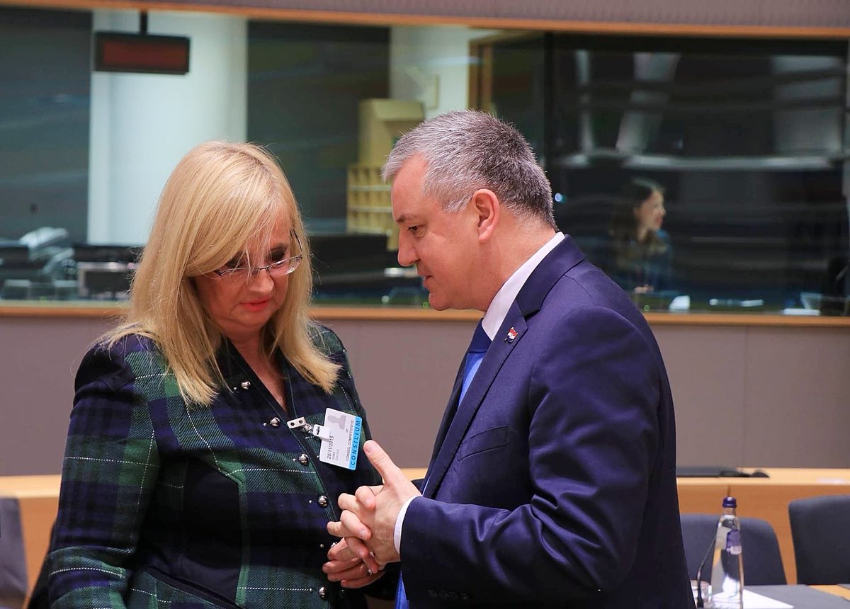 CroatiaInEU's tweet photo. Today’s #COMPET on Internal Market and Industry with 🇭🇷 Minister Horvat.

Key topics:

📌 #RepresentativeActions for consumers 
📌 #CBCR
📌 External dimension of European #competitiveness https://t.co/HdvdsVPvfJ