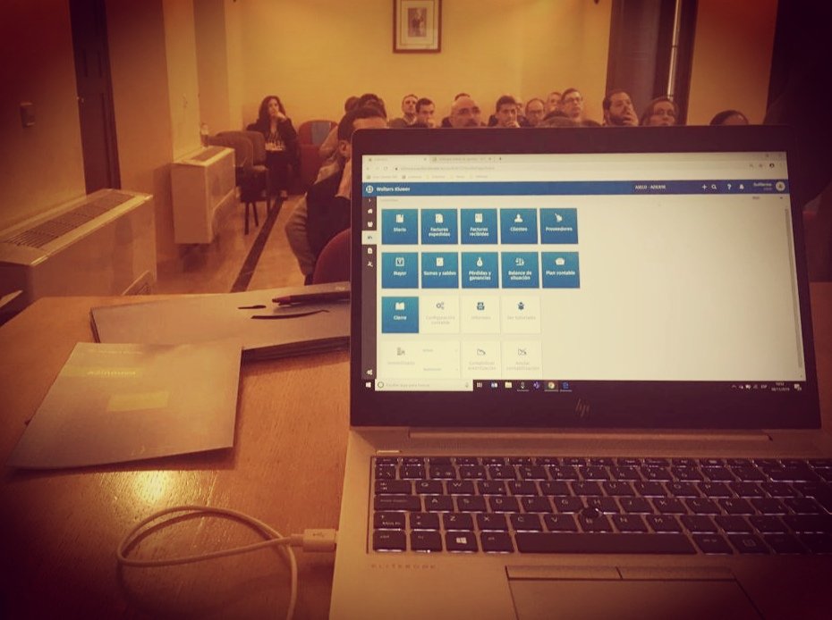 OscarA3software's tweet photo. #innuvando junto a los @WKAsesores de #Malaga junto con el @ColEcoMalaga @izquierdomotter y @a3satel. #a3innuva #simplificatuvida https://t.co/11Wurq08bo