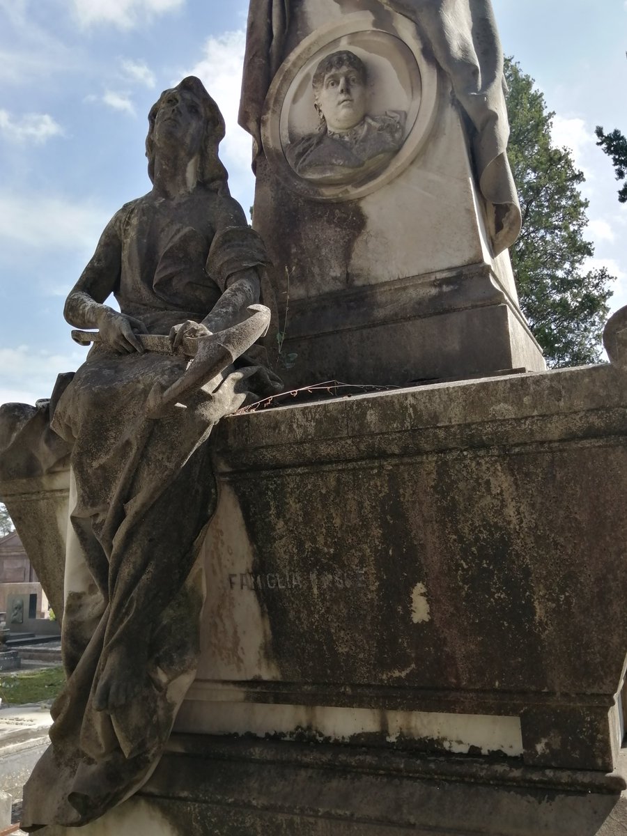 matilde_secchi's tweet photo. #MEMORIAL TO FASCE FAMILY, EARLY C20, #BOSCHETTI #CEMETERY.
In cemeteries of towns by the sea, anchors can be found in abundance, symbols of hope & eternal life or, more simply, indicators of a nautical profession. Do you have some beautiful graveyard anchors to show me? 😉 https://t.co/PAEs21BRJC