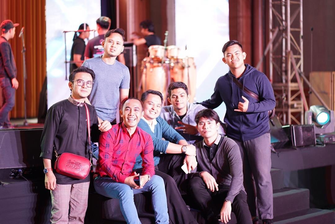 reunicofficials's tweet photo. Mood final #an19 is on guysss..all the best bossku @hafizhamidun @mefitriharis @fadzli_aziz84 #bertemusemula https://t.co/TRG96SS9gN