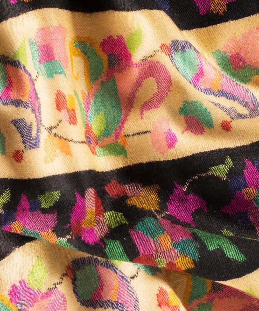 khazirsons's tweet photo. A kalamkari pashmina shawl dyed in eco friendly colours in hues of bright yellow, black and pink🌸
Shop online - https://t.co/bCbYs3A3DE https://t.co/TFVJqodF0B