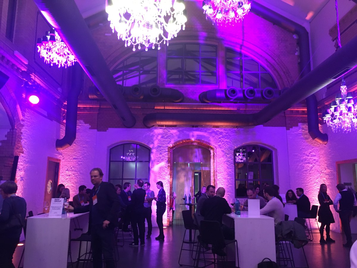 Jetzt gehts los! Ein großes Dankeschön an alle Beteiligten für die Moderation der Roundtables. Wir freuen uns auf die nächsten 2 Tage #ebc – besuchen Sie uns am Mindlab-Stand und verpassen Sie nicht unseren Vortrag: 🔗 enterprise-business-collaboration.com/sessions/solut…