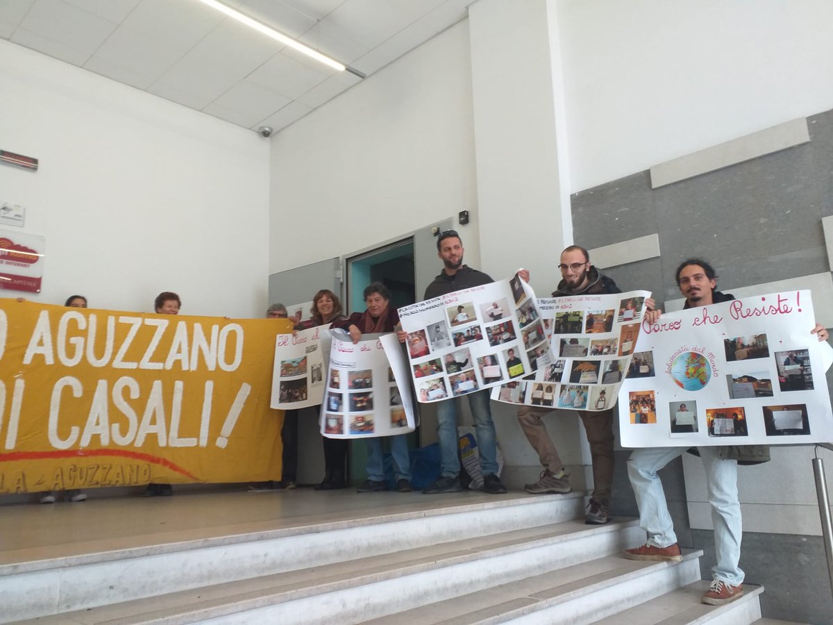 Siamo all'assessorato al patrimonio per chiedere un incontro con l'assessore Vivarelli! Chidiamo risposte sul futuro del Casale Alba 2 tramite una delegazione del Forum!