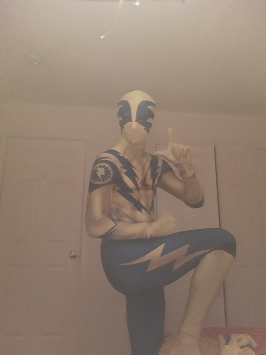 LightningleeR's tweet photo. New suit came in. This is practically how my suit is originally suposed to look. the overall suit looks better than b4 and looks like the people who made it did a better sewing job this time. #rlsh #newsuit #LightningLee #Lightning #OhYeah ⚡⚡⚡⚡⚡ https://t.co/z1c50lH4Le