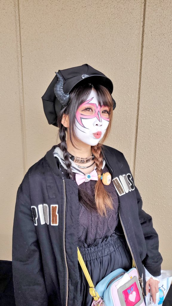 black_kt17's tweet photo. 大好きな方々に会えて、とてもとても幸せな気持ちになり魔した🤭✨
これで、魔た色々頑張れ魔す✊✊✊ https://t.co/iJhlLNuOg3