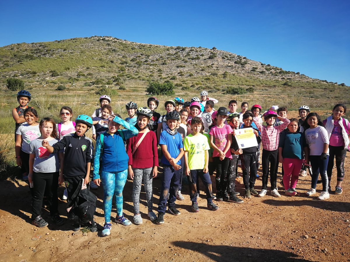 Escolares de El Algar colaboraron ayer con <a href="/setosRM/">Grupo Operativo Setos multifuncionales Reg. Murcia</a> en el ámbito de <a href="/CR_ArcoSur/">Comunidad de Regantes Arco Sur Mar Menor</a>.