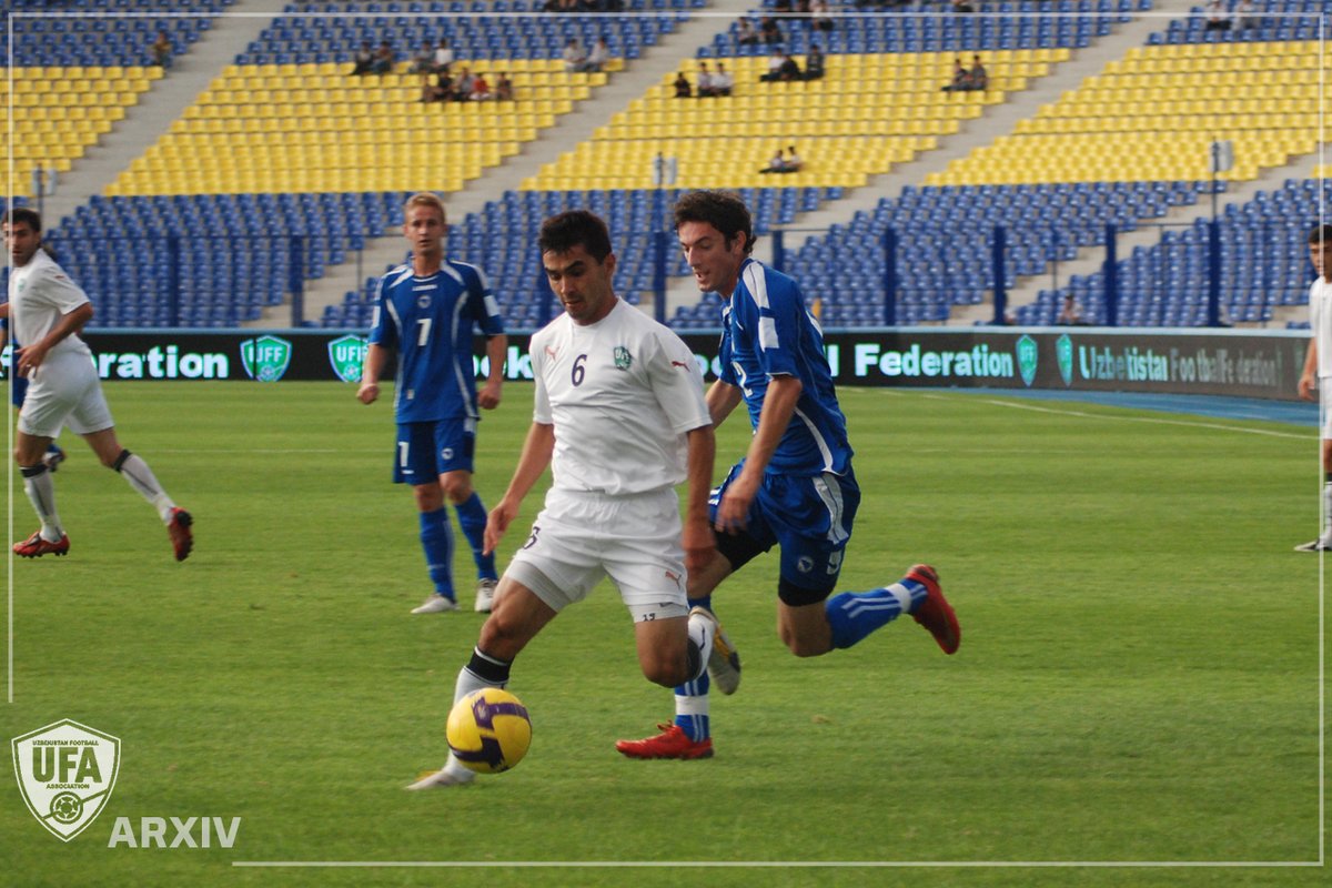TeamUzbekistan's tweet photo. 📋 #Fotoarxiv ruknidan: Mazkur fotosuratlar qaysi uchrashuvdan olinganini bilasizmi? 🇺🇿 O‘zbekiston milliy terma jamoasi bu suratlarda qaysi yurt bosh jamoasi bilan bahs olib borgan? O‘yin qachon o‘tkazilgan va qanday hisobda tugagan? 
#MilliyJamoa #TeamUzbekistan #Uzbekistan https://t.co/tVAmXFIlqT