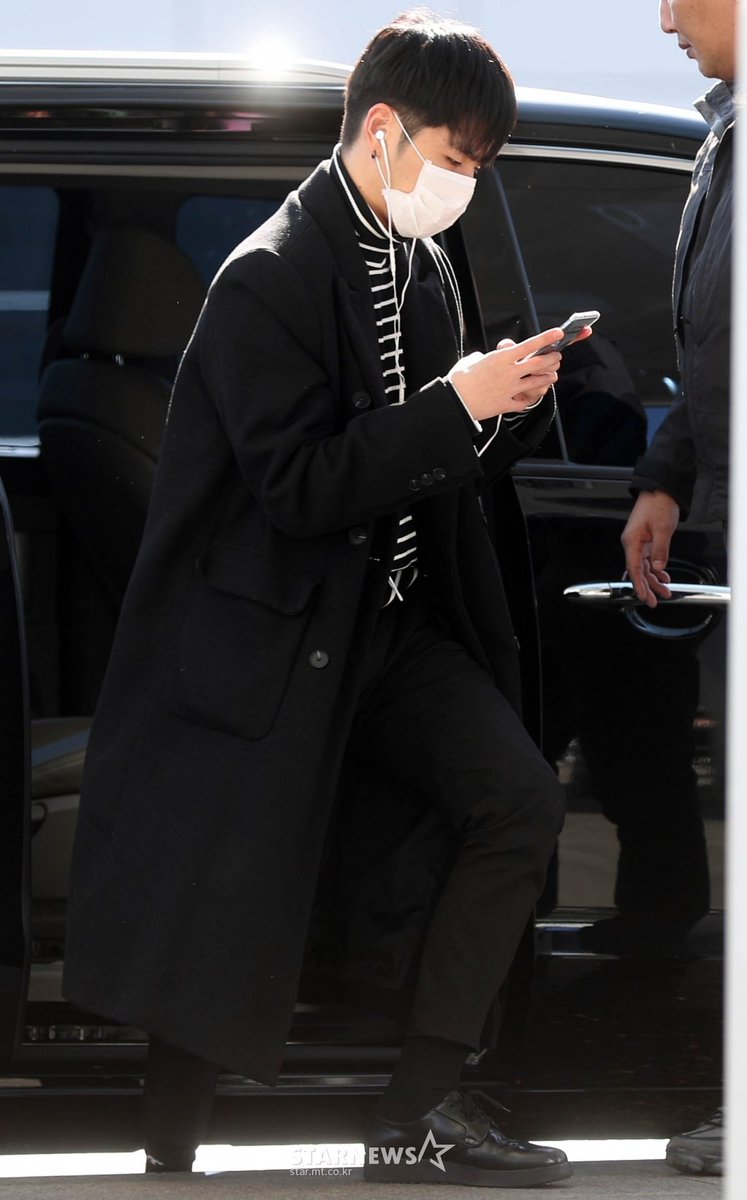 <a href="/NOCTJAZZ/">HYUNJAE, 남.</a> ( <a href="/NOCTJAZZ/">HYUNJAE, 남.</a> )

Keempat Tim Inggris telah sampai di bandara dengan kondisi selamat tanpa kekurangan sedikit apapun. Perjalanan 12 jam dan 30 menit lainnya menunggu anggota Korea dan perjalanan 18 jam anggota Indonesia.

Staff JTBC meminta +