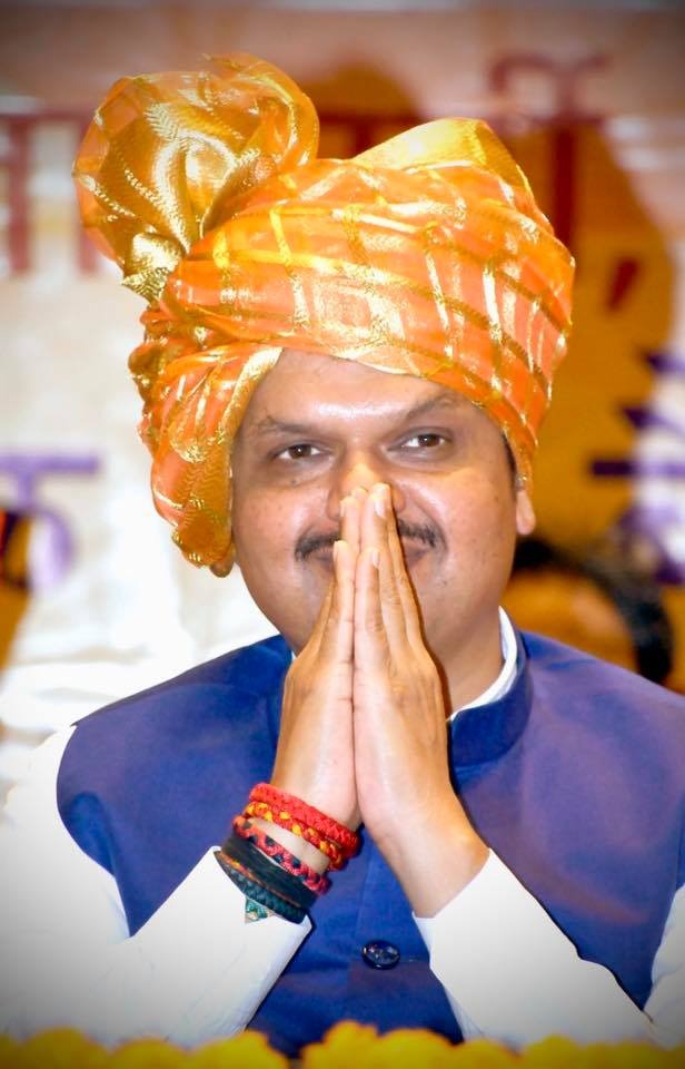 DevendraForCM's tweet photo. कमी कालावधीचे #मुख्यमंत्री असतीलही पण ते आले आणि ७८ तासात पण त्या कालावधीत  पण त्यांनी इतरत्र होणार्‍या घडामोडींवर लक्ष न देताअन्नदात्यांना ५३८० कोटी मंजूर केले!!
आम्हाला #अभिमान आहे.कार्यतत्पर, ईमानदार लोकनेता आपला!  #IamWithDevendra #DevendraFadnavis  #devendrawithfarmers https://t.co/VMwzCYZlK6