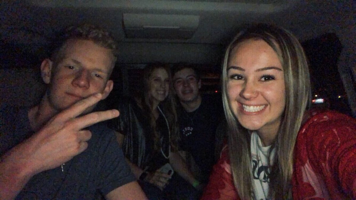 Thankful for nights out with my sweet friends💙