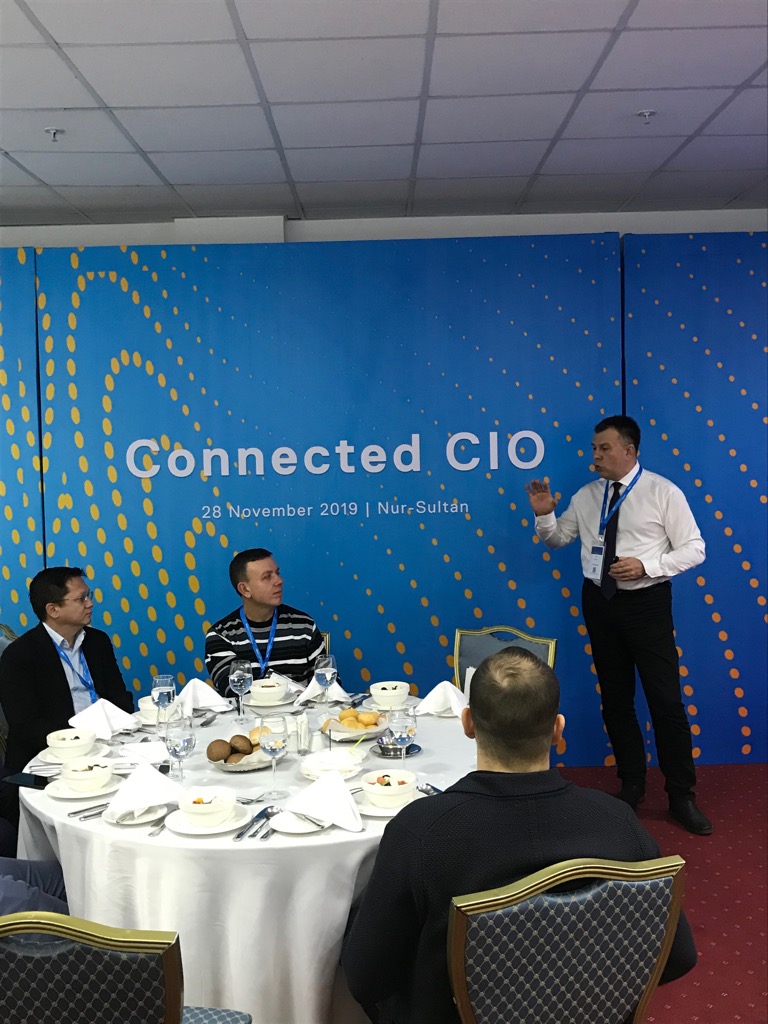 CloudyLadie's tweet photo. Discussing #DellTechnologiesCloud with top Kazakh customers at #ConnectedCIO lunch at #DellTechForum Nur-Sultan https://t.co/5neM46anKm