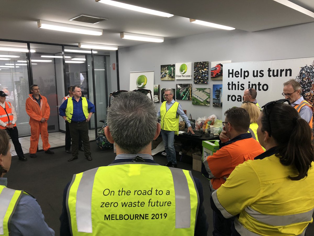 LGAQRobFerguson's tweet photo. ✅Just returning from awesome 3 day trip to Melbourne to look at recycled content in roads♻️32 participants-15 councils. Big thanks to our hosts AAPA and Hume City Council👍👍Heaps to share on our return 👍@LGAQ @QldEnvironment @HumeCityCouncil @norbertjmichel @robvos @Peak_LG https://t.co/ToW1E1DAEX