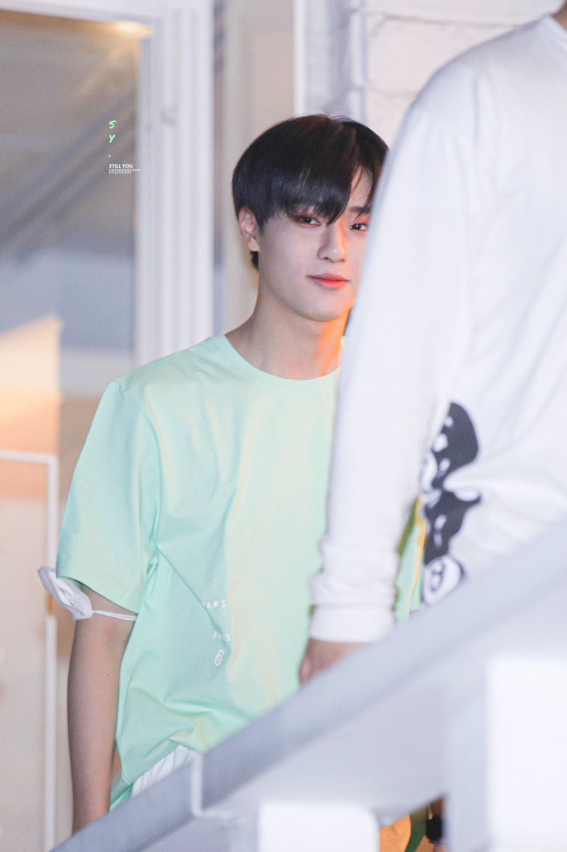 seungyulish's tweet image. ketua angkatan seungyoun dan kapten futsal hangyul

seungyul au