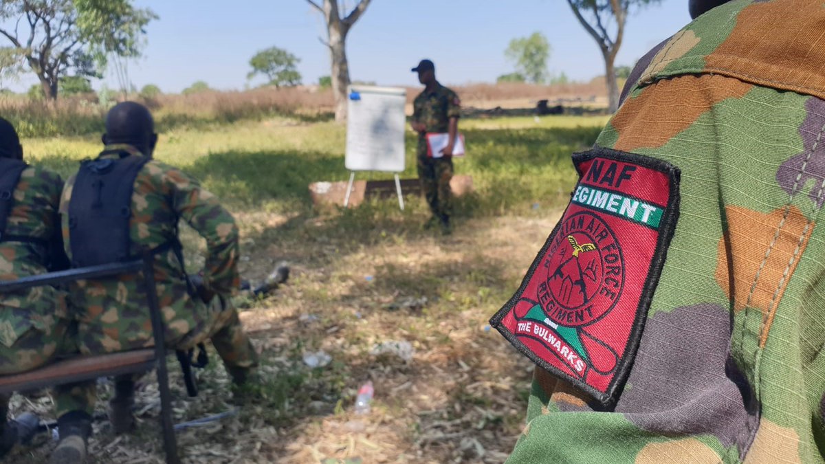 RAF_Regiment's tweet photo. Nigerian Air Force Regiment learning about the Ground Defence Area and how they can dominate the area around their Air Bases to protect their assets and deny their adversaries the freedom of movement to conduct attacks #teamFP #RAFForceProtection @UKinNigeria @RoyalAirForce https://t.co/fr8XTGhQnX