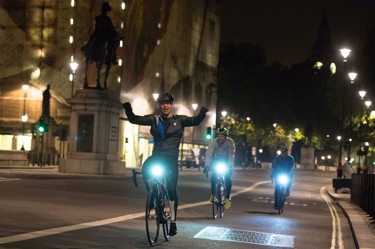 TrafalgarWay's tweet photo. #TBT to #TheWay2015 #RTTWno1 when Rob, Dan and Cav momentarily had Whitehall to themselves! To enter   #TheWay2020 #RTTWno6 sponsored by @nfum_wessex see link in our profile 
#endurancecycling #longdistancecycling #ultraendurance #ultracycling #audaxrandonneurs #randonneuring https://t.co/felr0jKHNj