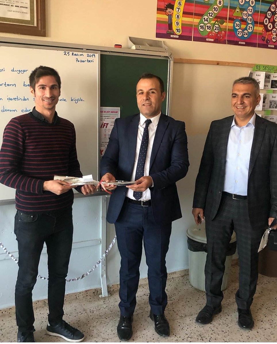 Öğretmenler gününde öğretmenlerimizi unutmayan başta Ilçe Milli Eğitim Müdürü Sayın <a href="/TurgutMehdi/">Mehdi TURĞUT</a>, Şube Müdürü Sadrettin UZUNDAĞ ve Okul Müdürü <a href="/Ebubekirkarad15/">Ebubekir Karadağ</a>'ya teşekkürler😊🙏

<a href="/ziyaselcuk/">Ziya Selçuk</a>
<a href="/omerdereci/">Ömer Dereci</a> 
<a href="/necati_turk/">Necati TÜRK</a> 
<a href="/musfeh/">Mustafa Satıcı</a> 
<a href="/Abdullah_Erin47/">Abdullah ERİN</a> 
@ismailyapicier <a href="/sanli/">spower</a> 
@gmcidir