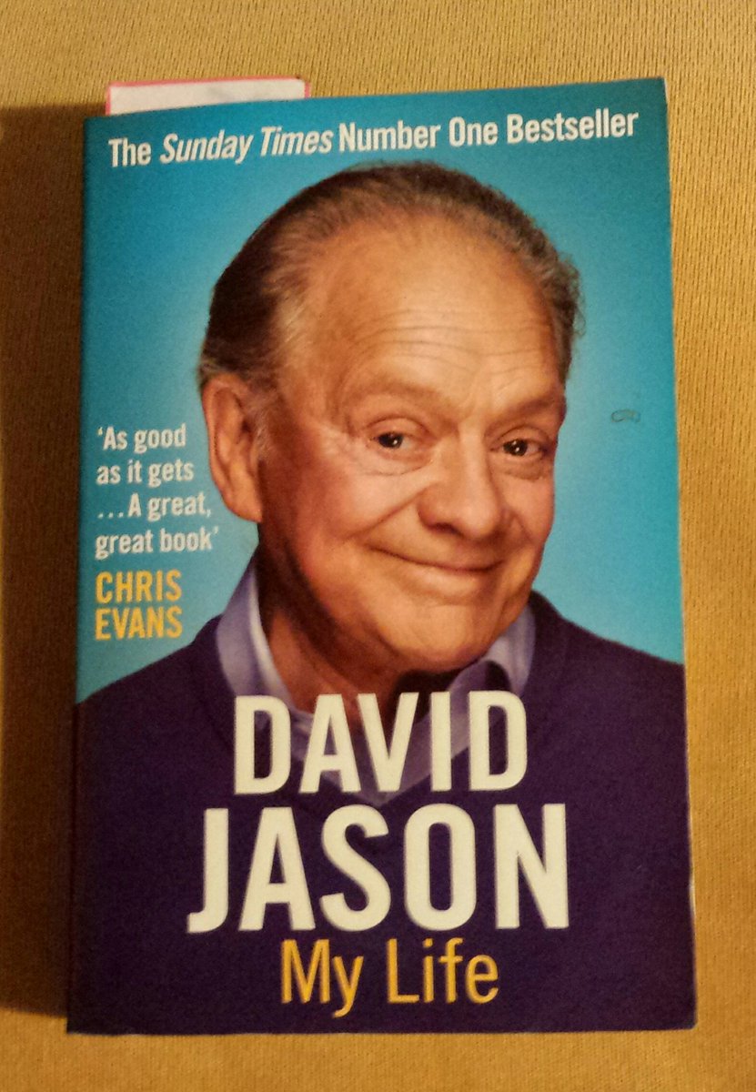 jen_bray_random's tweet image. New #busbook day. #bonnetdedouche