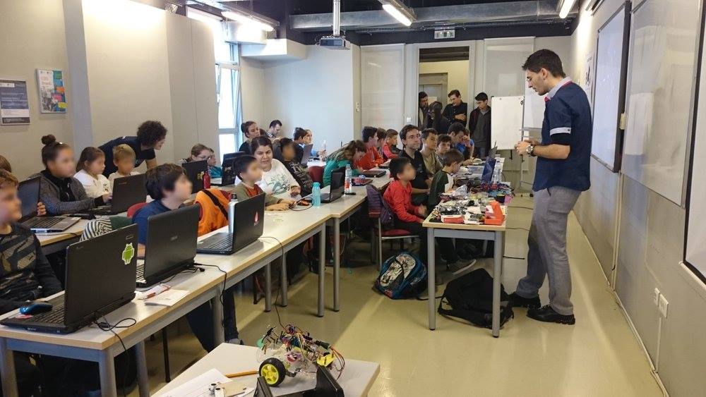 LiaTerzidou's tweet image. So thankful for our awesome volunteer and #Mentor Triantafyllos Paschaleris, who always supports @CoderDojoThess, by inspiring, sharing his time, knowledge, enthusiasm and #geek resources with our young Ninjas. We really appreciate and love this #amazing man!🥰 #CoderDojoVolApp