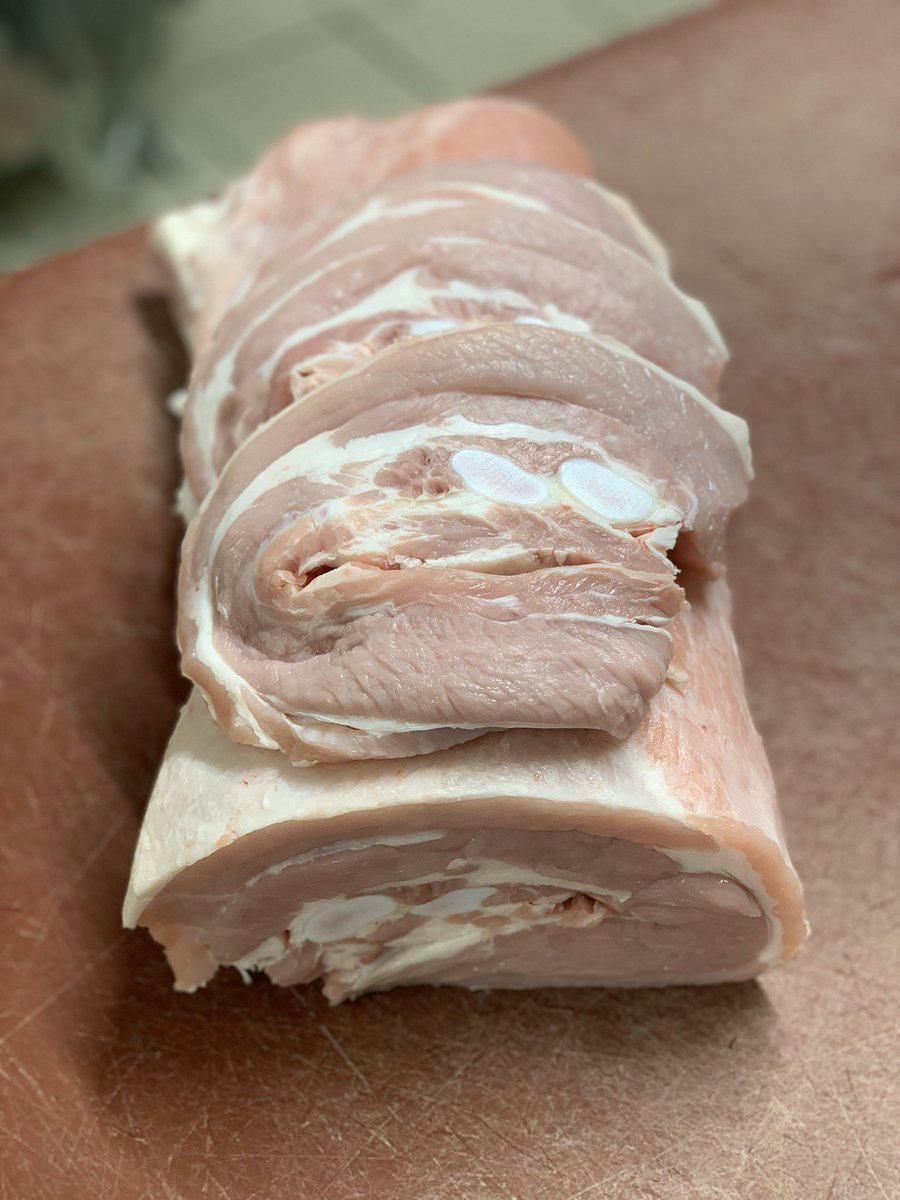 BPrisse's tweet photo. Fiers de @Bernadettemichelmons pour leur travail formidable pour ce Veau. Rendement de 83% de Viande.
@EscureMarc @ULesCommercants. Fiers d’être #CommercantAutrement #jaimemonmetier #viande #labelrouge #limousinpromotion https://t.co/3ULVYIZUk9
