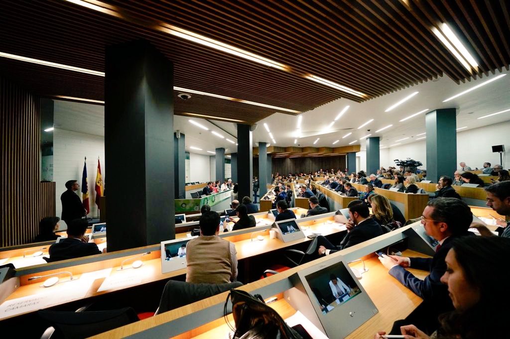 esteban_campero's tweet photo. En un rato comenzamos el 2do día del Foro Iberoamericano de Innovación Abierta. Hoy vamos a analizar este fenómeno desde los zapatos de las PYMES. También vamos a conocer modelos de intraemprendimiento. #InnovaIberoamerica En @CEOE_ES https://t.co/UqRSUrrkEh