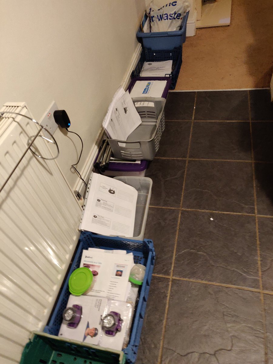 CeriAnneAshby's tweet photo. A couple of days away from my NHS job and I finally feel that my ministry #Advent preparations are slightly more under controll #beprepared #watchfulwaiting #loveabox #layministry https://t.co/S7q6o6giPE