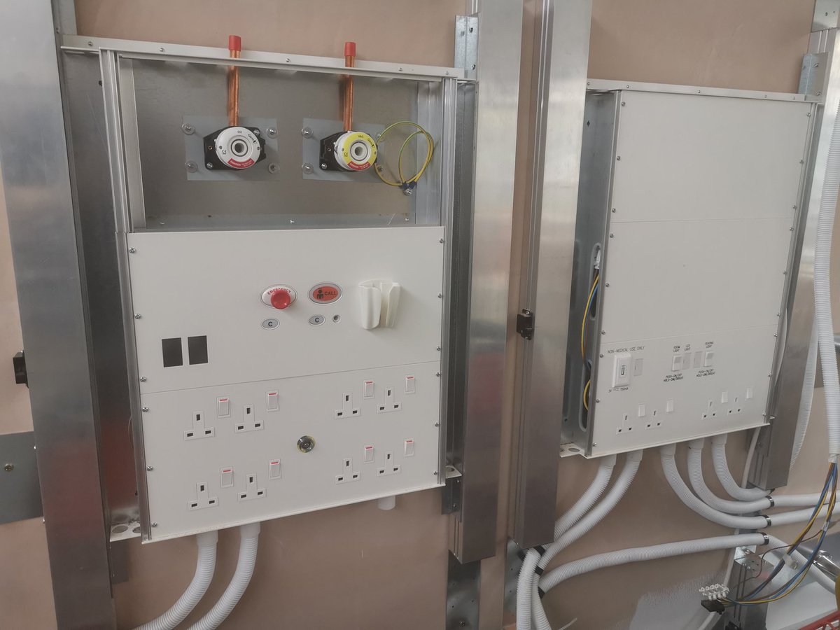 TheMurden's tweet photo. Starting to come along on ward 8 side of older people unit... Even USB charging ports... Wexham facing the future 👍👍 #facingthefuture #elderlycare #refurbishment #improvingWorkingLives  @FHMedicalMatron @FrimleyHealth @NeilDardisFHFT @HelenPullman74 @FHFT_HR @FHealthCharity https://t.co/OlXB8X2Tle