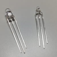 DraegerStefan's tweet image. In meinem Beitrag Arduino Lektion #99: Dual Color (rot &amp;amp; grün) LED HW-477 / KY-029 habe ich bereits ein Modul mit einer Dual Color LED vorgestellt. Jedoch habe ich es geschafft die LED beim betrieb am Raspberry PI zu zerstören.  #Arduino #DualColorLED #LE draeger-it.blog/bauteile-3mm-5…