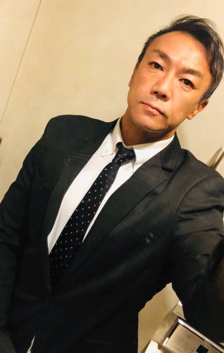 O Xrhsths 小池剛太郎 Sto Twitter スーツ着て仕事 小池剛太郎 俳優 スーツ姿 スーツモデルお待ちしてます