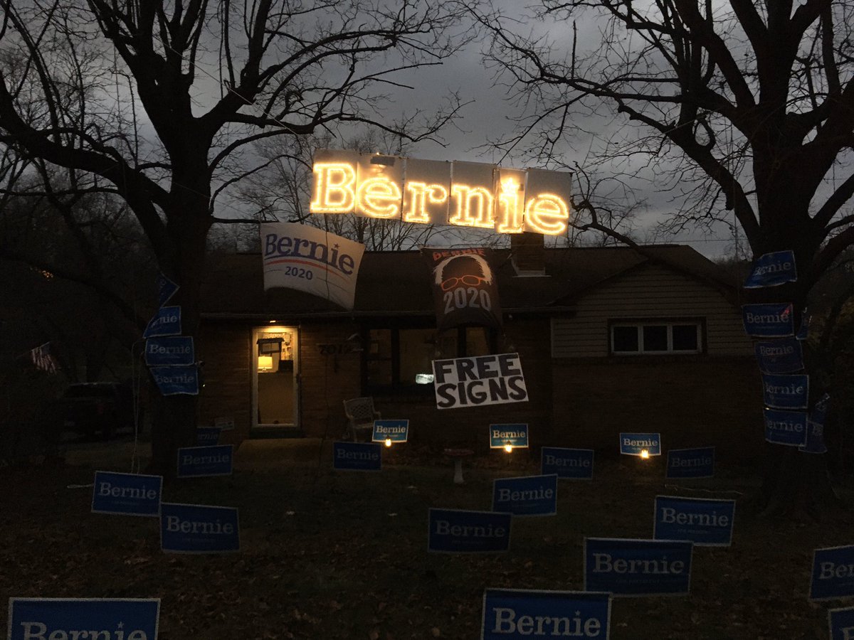 BernieHouseBP's tweet photo. MAKE YOUR OWN BERNIE CHRISTMAS LIGHT DISPLAY!!!  DO IT!!!  DOOOO IITTT!!
I used this tutorial as my base method: https://t.co/G6PL7TQ00f @BernieSanders #FeelTheBern #Bernie2020 #BernieLightBrigade @BernieLights https://t.co/BFPZ9fdnht
