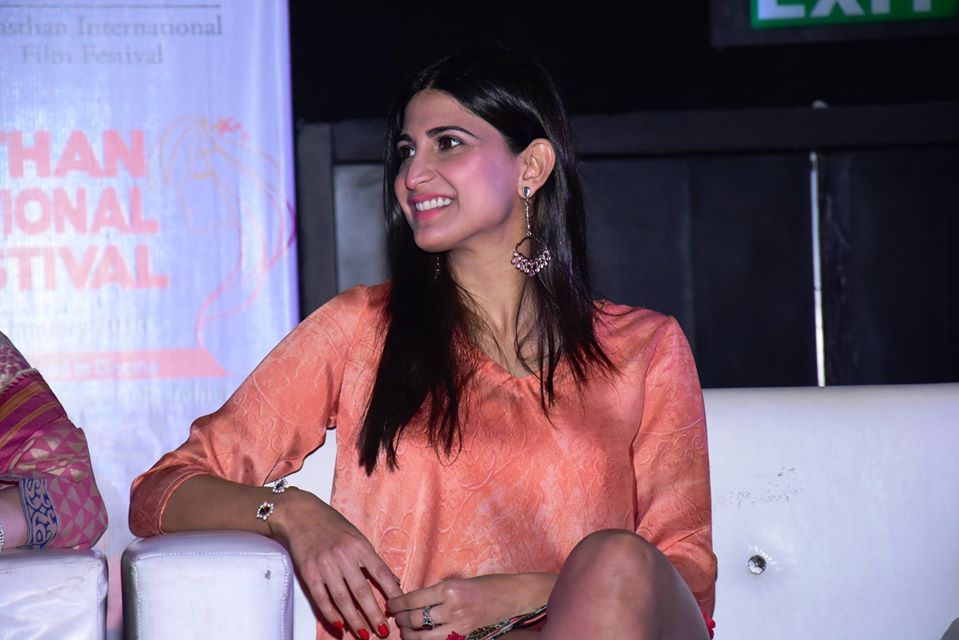 RIFFJAIPUR's tweet photo. She the power of Riff
Her words are her wings Womanhood in Cinema
#Riff2017
@ashharsh2000 @AahanaKumra @suzannebernert #Smita Tambe #NanditaPuri @NadiraMurray69
#Riff2020 Jan 18 to 22 2020 https://t.co/D5oEV5jZaY