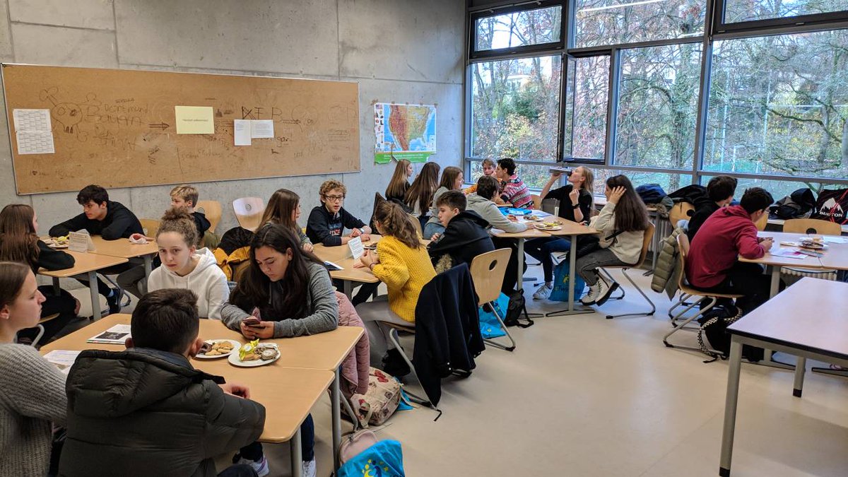 ComeToKnowMe's tweet photo. Christmas café - Workshop about cultural differences: Christmas in Germany -  Christmas in Spain https://t.co/HaeMiiaKo4