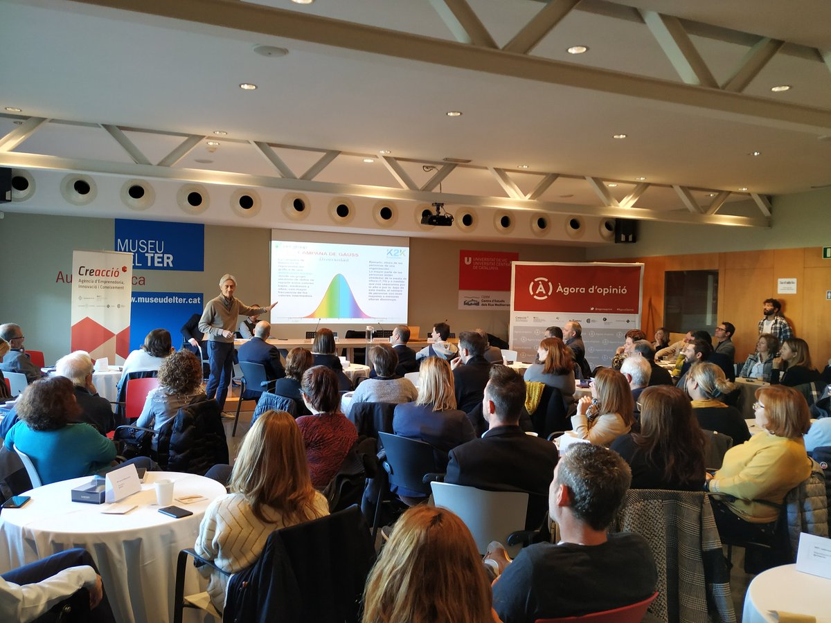 Koldo Saratxaga: "El canvi organitzacional és una evolució que dura tota la vida" i "hem de viure el dia a dia amb intensitat, però sense full de ruta perquè no coneixem el futur" #ÀgoraOpinió19 #Osona