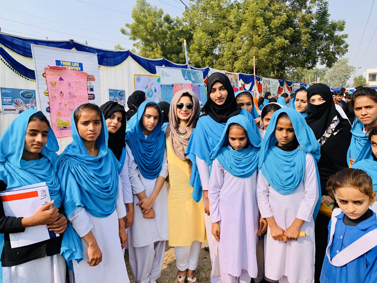 MalikRohaina's tweet photo. Day 2 of #LSF19 i will definitely miss this city the vibes of this city and hospitality of people of Lodhran.. https://t.co/aVWUGnH3rg