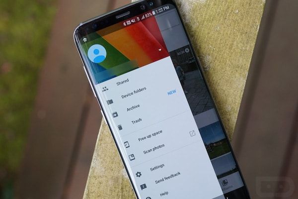 iPhoneHackx's tweet image. Google Photos Lets you Manually Tag People in Pictures buff.ly/33nxSeR #googlephoto #tag #manually