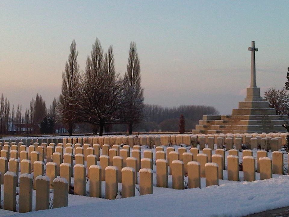Genevra Charsley (@flandersbtour) on Twitter photo This was Tyne Cot on 28 November 2010, no snow yet this year. This was Tyne Cot on 28 November 2010, no snow yet this year.