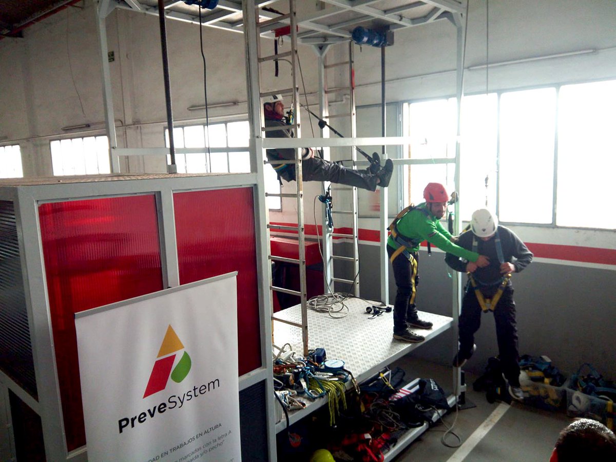 prevesystem's tweet photo. 📣 Últimas plazas
Curso de Seguridad en Altura
✅10 diciembre
80% práctica 20% teoría
✌️Apuesta por la formación preventiva práctica
Haz tu reserva en el +34 685 18 14 37
o en admin@preve-system.es
#practicayaprende #formacion https://t.co/rZkWJd5buv